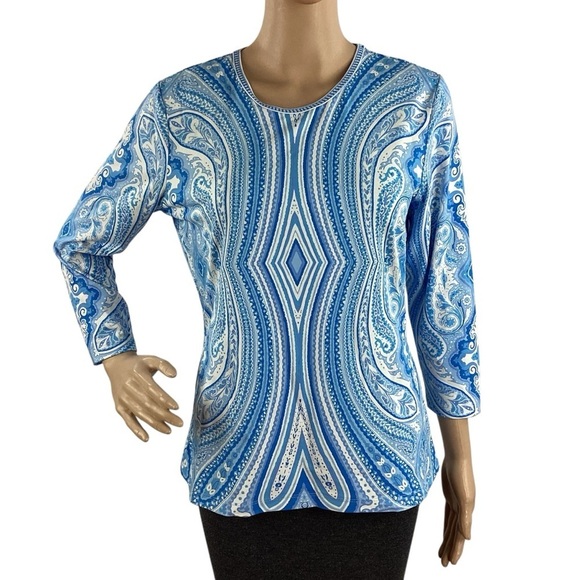 J. McLaughlin Signature Tee M Blue Paisley Print Top Catalina Cloth Dillard’s - Picture 1 of 6